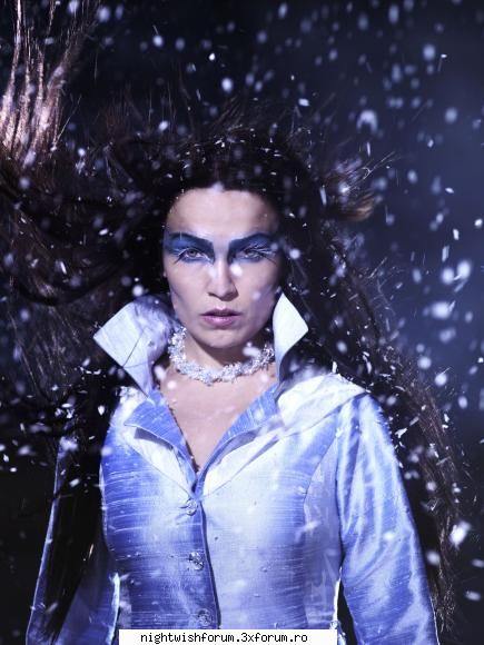 Ce parere aveti despre Tarja? - ati asc noua melodie..I walk alone/..suna destul - Tarja Turunen