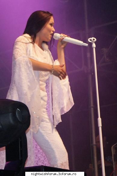 Poze cu Tarja... - suuuper outfit-ul - Tarja Turunen