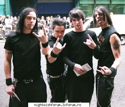 bullet for my valentine - asta e una din pozele mele preferate ....:D:D:D - Other music