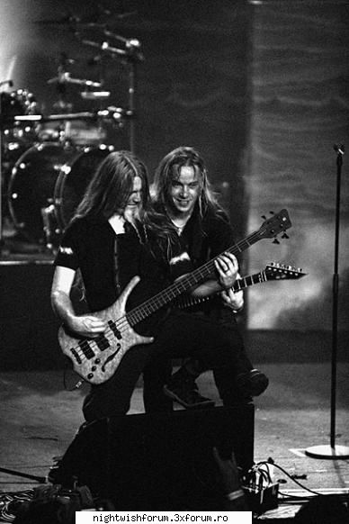 dark passion play - vreau sa vina si in romania :( :( ..dar dak vreau - Nightwish