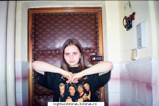pica with us!!!! - ok aici sunt eu p.s nu radeti prea tare - Membrii noi!